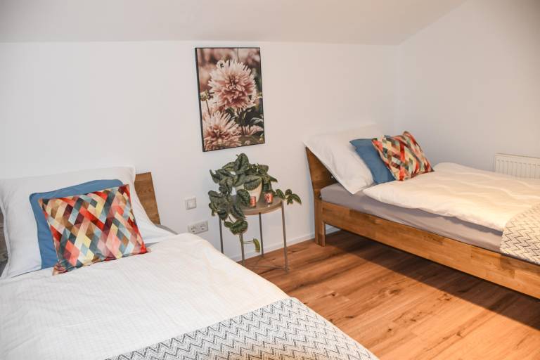 Child-friendly holiday apartment with BBQ & garden | Mountain view | Perfect for remote work | Pets allowed — photo 4