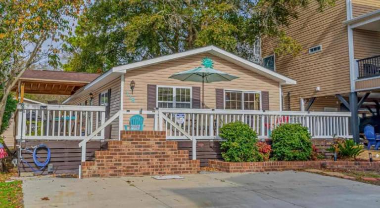 Vacation home with pool in Garden City, SC