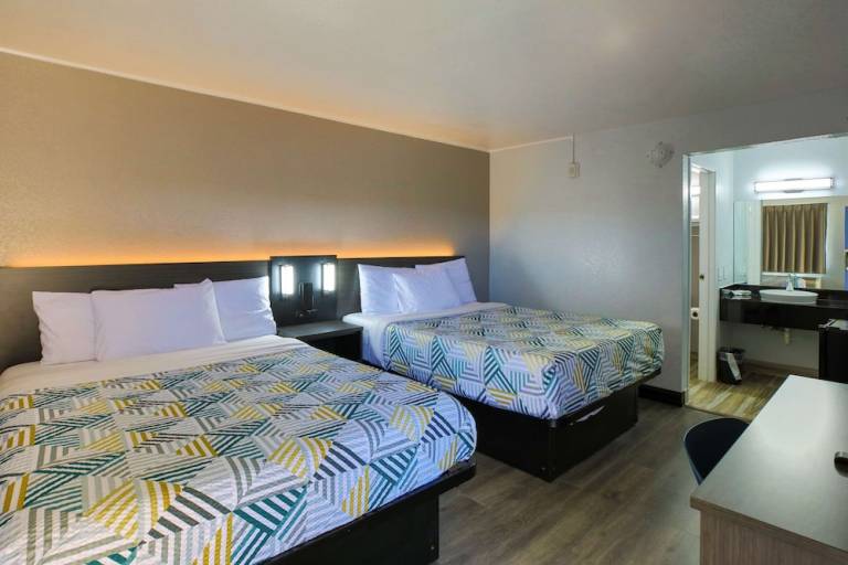 Motel  Sacramento