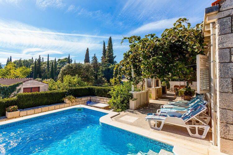 House with private pool, terrace & BBQ — photo 2