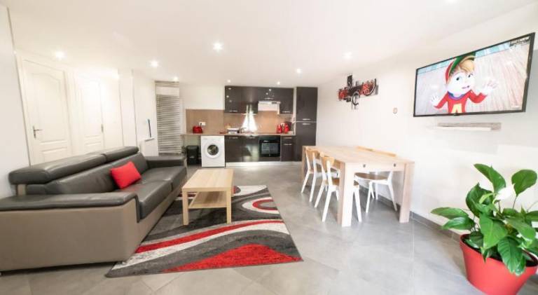 Rental apartment with 3 rooms for 9 persons in Meyzieu