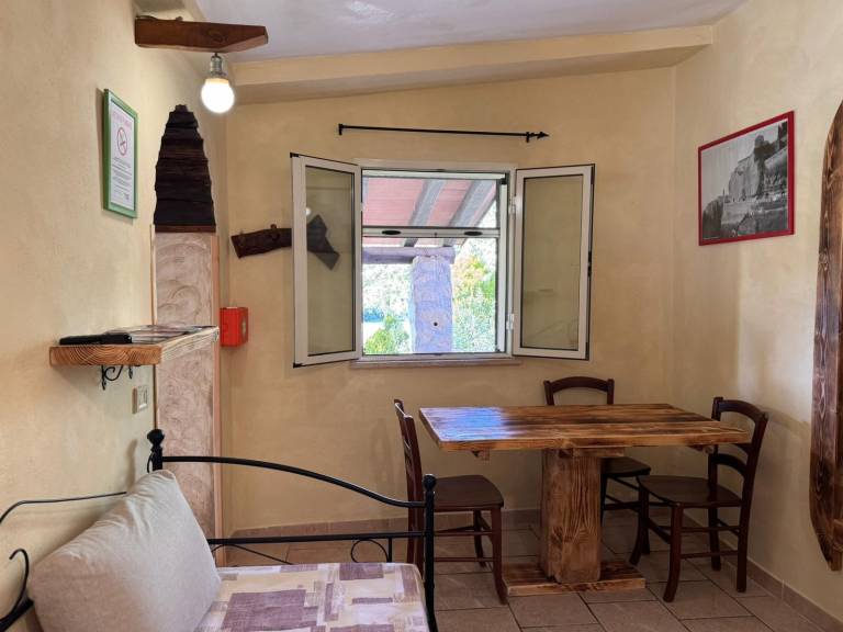 Farmhouse "Gufo" with Shared Pool, Private Terrace & Wi-Fi — photo 4