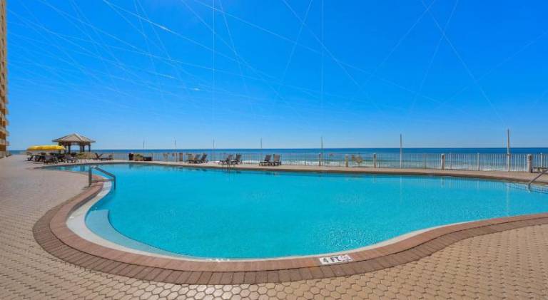 Rental apartment with hot tub — photo 3