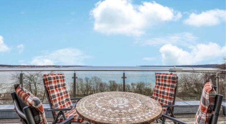 Holiday apartment with 2 rooms for 4 persons — photo 3
