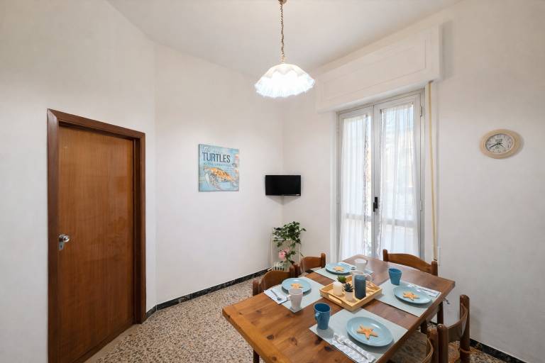 Rental apartment with 2 rooms for 5 persons — photo 2