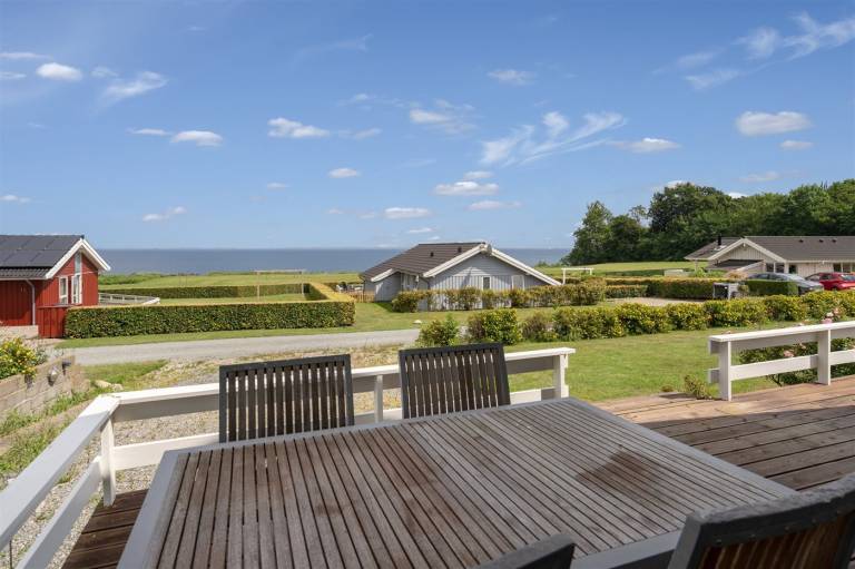 Fully equipped beautiful vacation home with jacuzzi, barbecue & yard | Sea view | Pets are welcome — photo 3