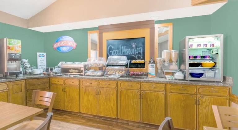 Baymont by Wyndham Marshalltown — photo 5