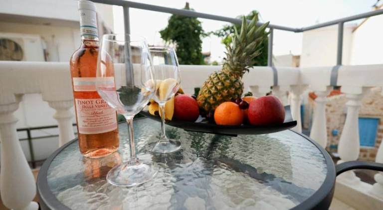 Lovely serviced apartment with terrace & jacuzzi | Pet-friendly — photo 5