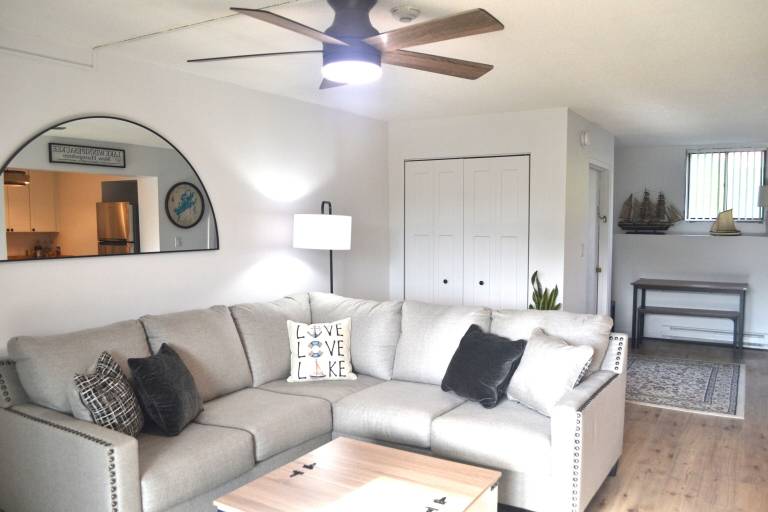 Condo  Laconia