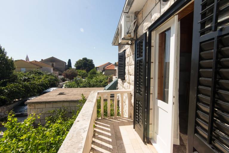 Rental apartment with barbecue & patio | Sea view — photo 5