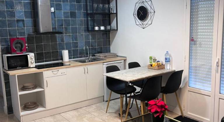 Rental apartment with 2 rooms for 4 persons — photo 3