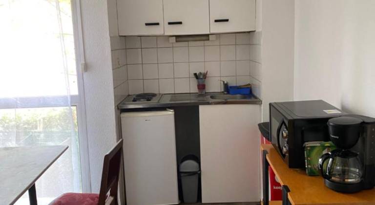Apartment with patio | Pet-friendly — photo 3