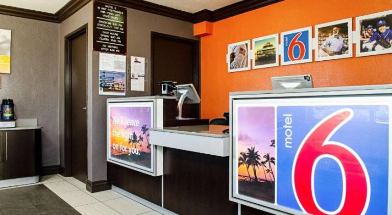 Motel 6 Modesto, CA - Downtown — photo 5