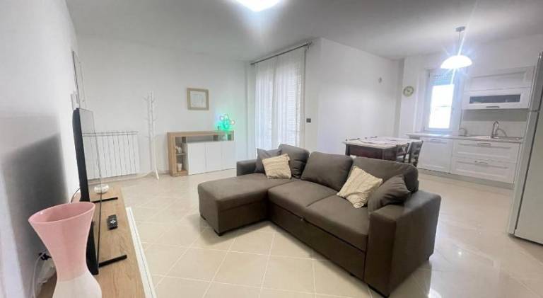 Fully equipped holiday apartment with terrace, yard & BBQ | Perfect for remote work | Pets allowed in Brindisi