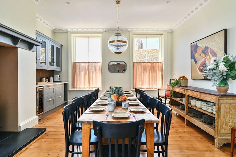 Cottage with terrace & garden | City view — photo 2