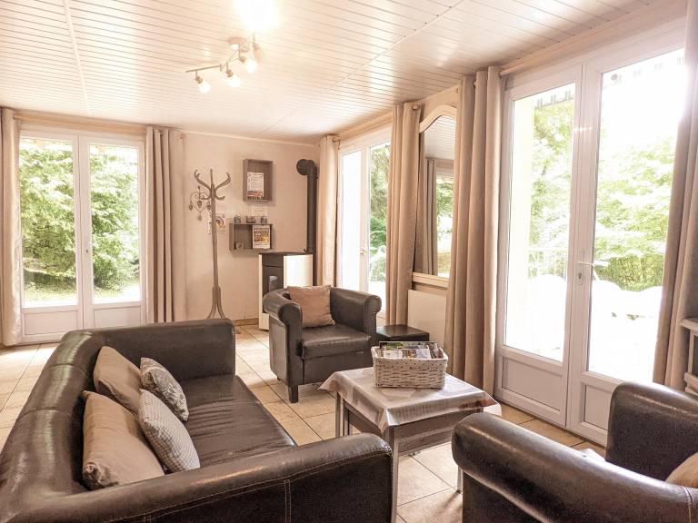 Cottage with barbeque — photo 3