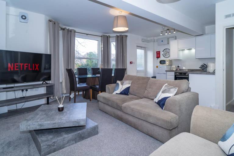 Holiday apartment | Suitable for remote work | Pet-friendly in Royal Tunbridge Wells