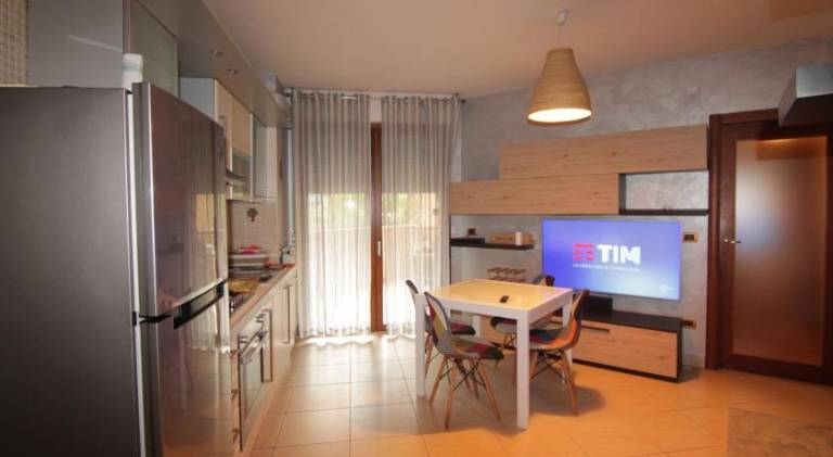 Rental apartment with 1 room for 3 persons in Silvi
