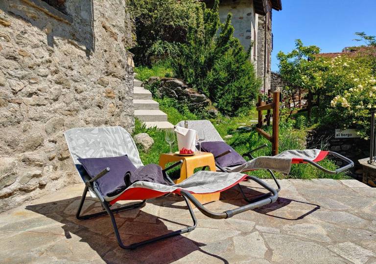 Children-friendly wonderful holiday apartment with garden & patio | Garden view | Dogs allowed — photo 2