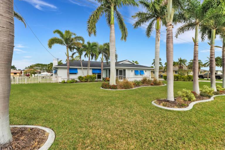 Children-friendly villa with grill & private pool | Water view | Pet-friendly — photo 4