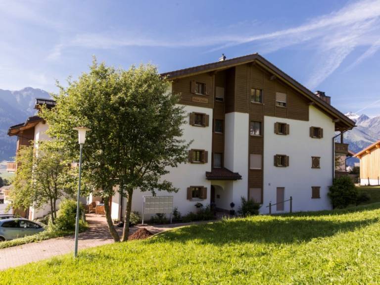 Ferienwohnung mit Hund in Vella, Obersaxen Mundaun f&uuml;r max. 4 Personen