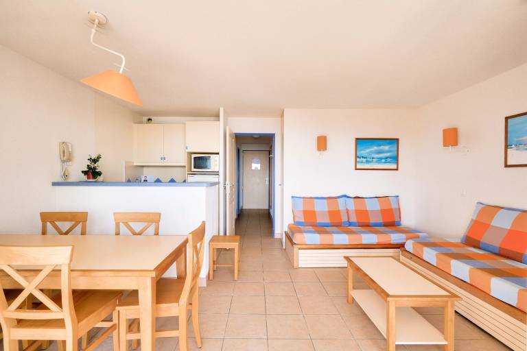 Rental apartment with pool — photo 2
