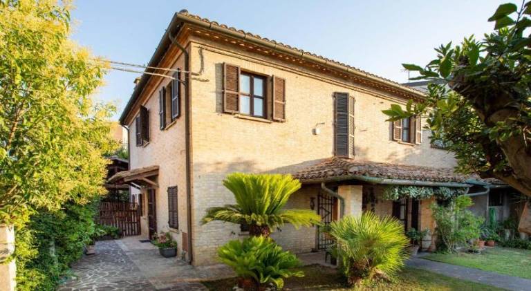Maison Galu in Civitanova Marche