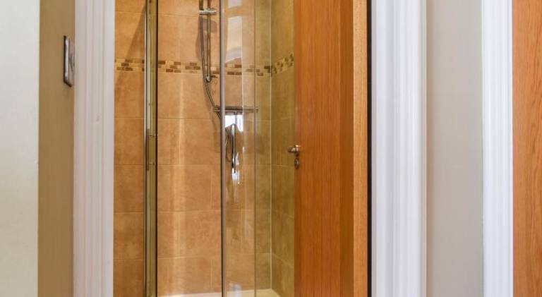 Holiday apartment with jacuzzi — photo 4