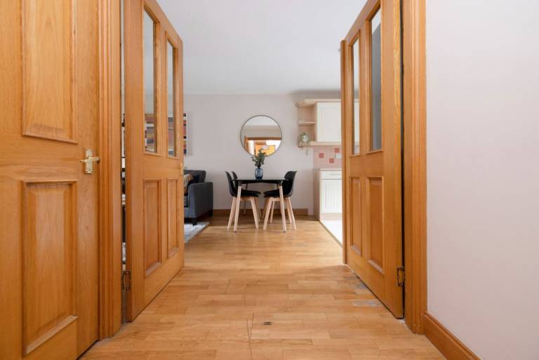Fully equipped beautiful apartment | Close to Edinburgh Castle | Pets are welcome — photo 3