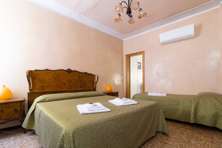 Rental apartment with 1 room for 3 persons in Venice