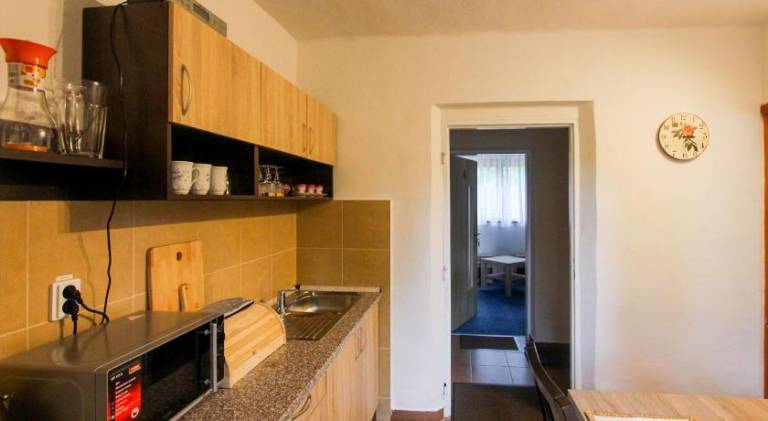 Charming chalet with yard | Pets allowed — photo 4