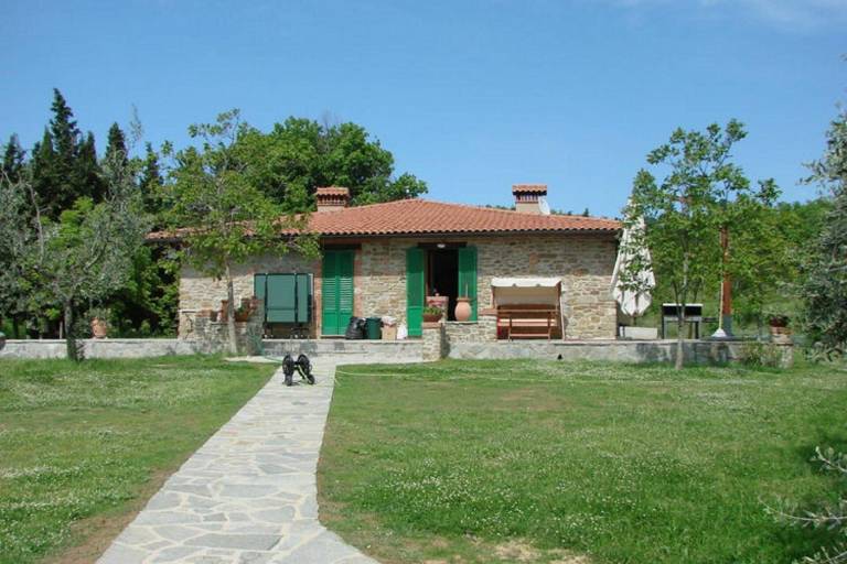 Children-friendly villa with private pool, hot tub & garden | Pets are welcome — photo 2