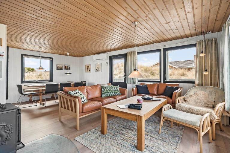 House with patio, sauna & grill | Pets allowed — photo 2