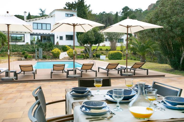 Villa 'Masia Roca Rodona' with Mountain Views, Wi-Fi and Air Conditioning — photo 4