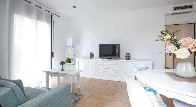 Fully equipped wonderful rental apartment with patio | Next to the beach | Good for workation | Pets allowed — photo 2