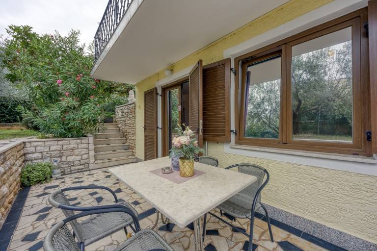 Charming apartment with BBQ, yard & patio | Pet-friendly — photo 3
