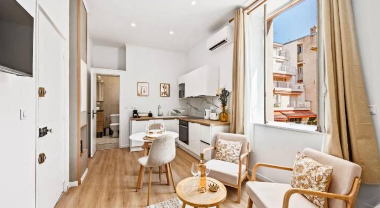 Apartment | Beach nearby | Dogs allowed in Menton