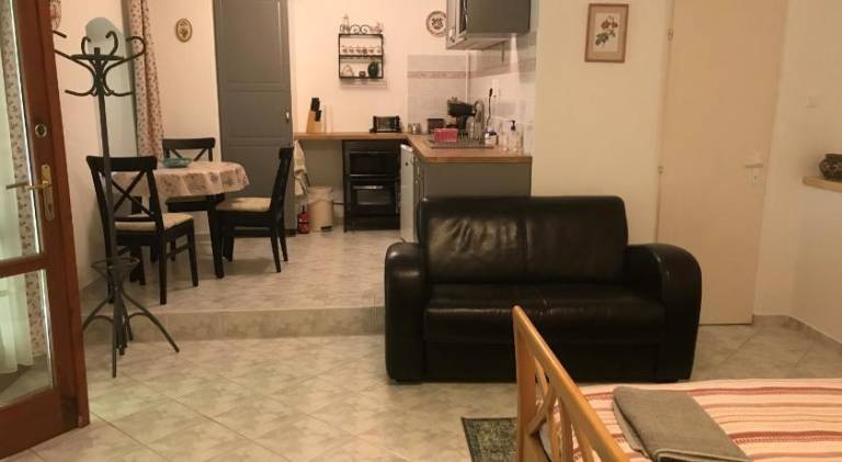 Beautiful apartment with garden & patio | Dogs allowed — photo 3