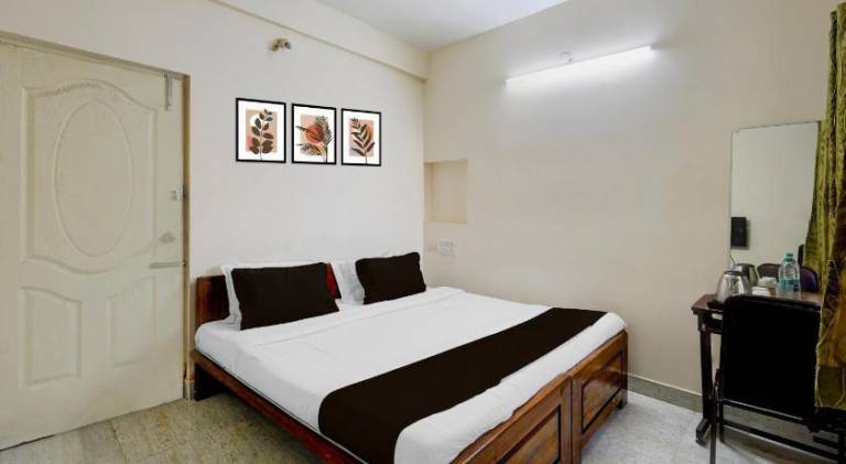 Super Townhouse Balaji Dental College Pallikarani Formerly Orchid Sankrish in Chennai