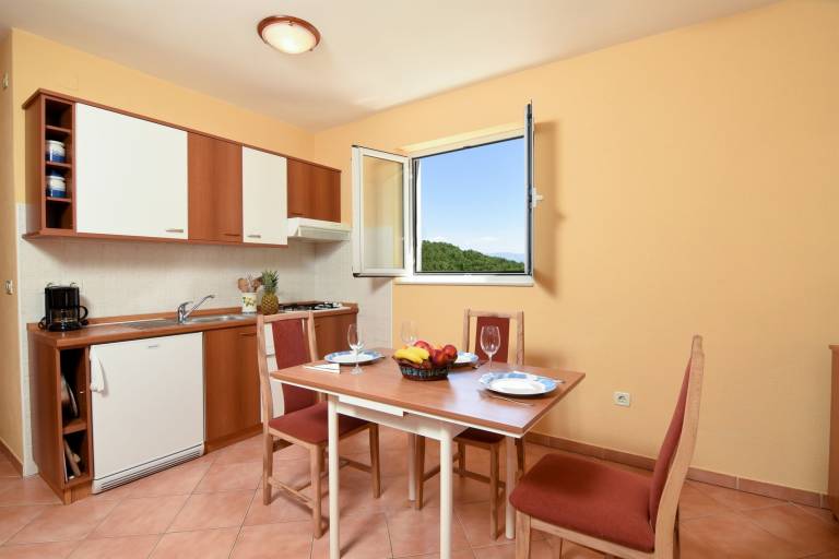 Wonderful rental apartment with grill & terrace | Garden view | Pets are welcome — photo 4