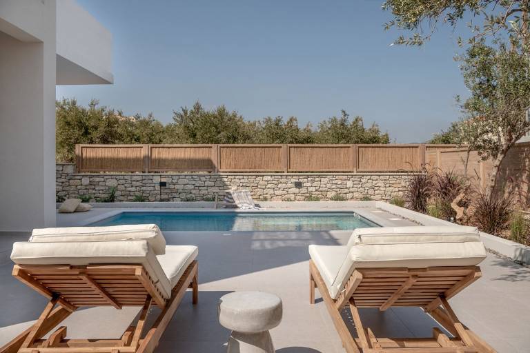 Family-oriented villa with yard, private pool & fast internet | Beach view | Next to the beach | Dogs allowed — photo 2
