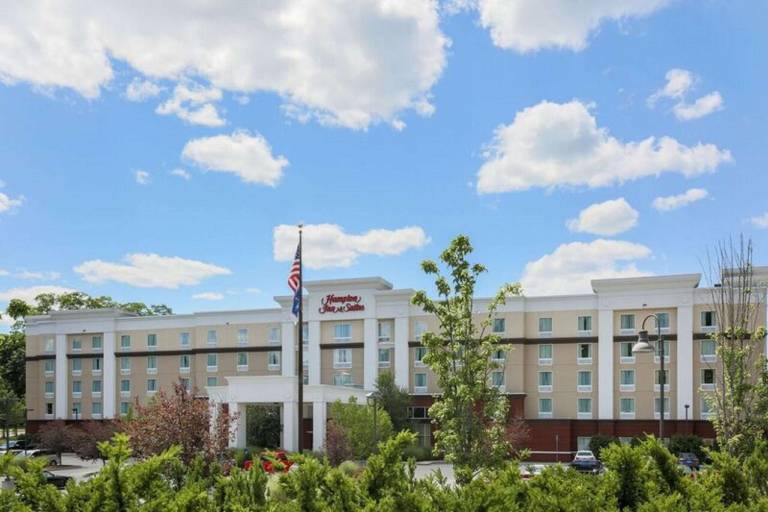 Hampton Inn & Suites Poughkeepsie in Hudson, NY