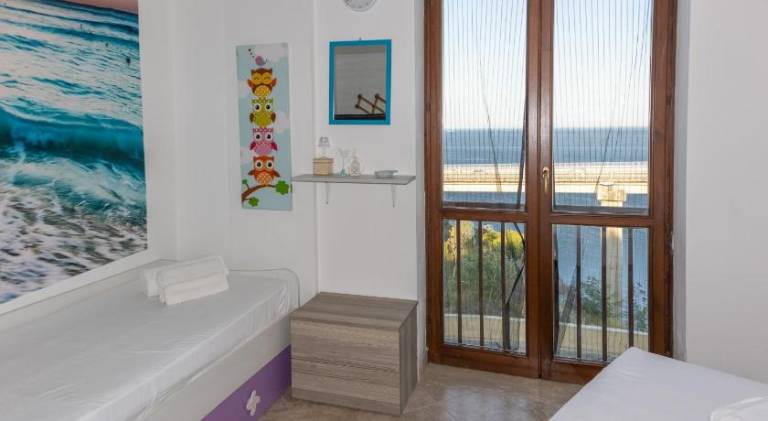 Vacation home with garden & terrace — photo 2