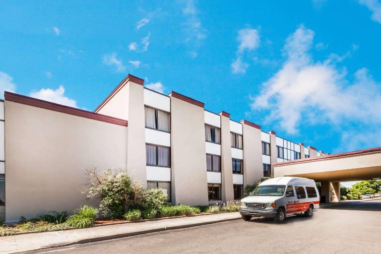Clarion Hotel