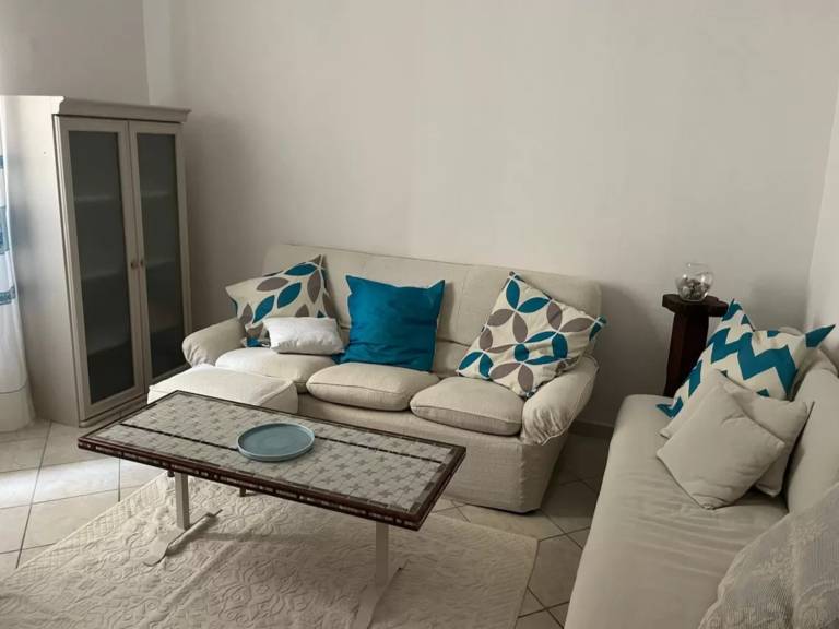 Apartment with patio | City view — photo 2