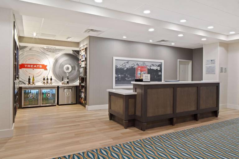 Hampton Inn & Suites Seattle/Woodinville — photo 5