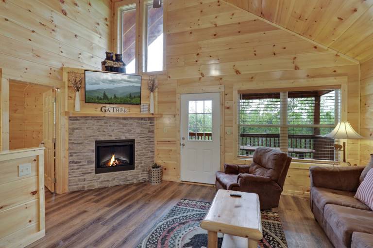 Cabin with hot tub & barbeque | Mountain view — photo 5