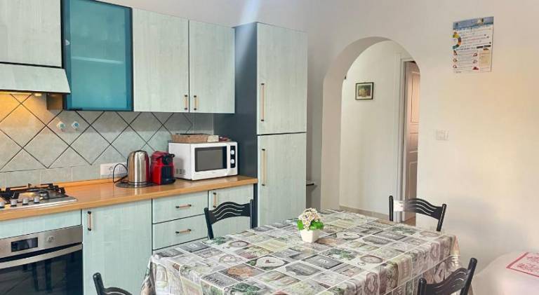 Rental apartment with 3 rooms for 6 persons — photo 3