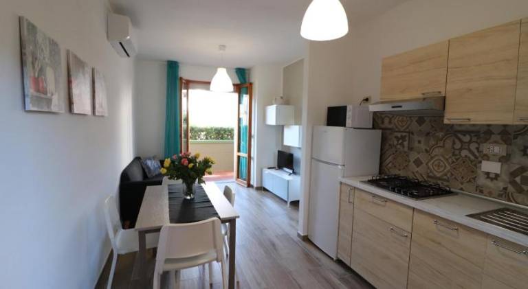Rental apartment with patio — photo 2