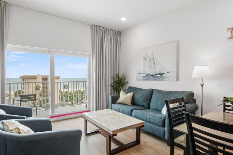 Children-friendly condo with hot tub & heated pool | Water view | Next to the beach | Pets are welcome — photo 3
